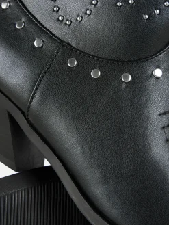 Botins Estilo Vcowboy Tachas