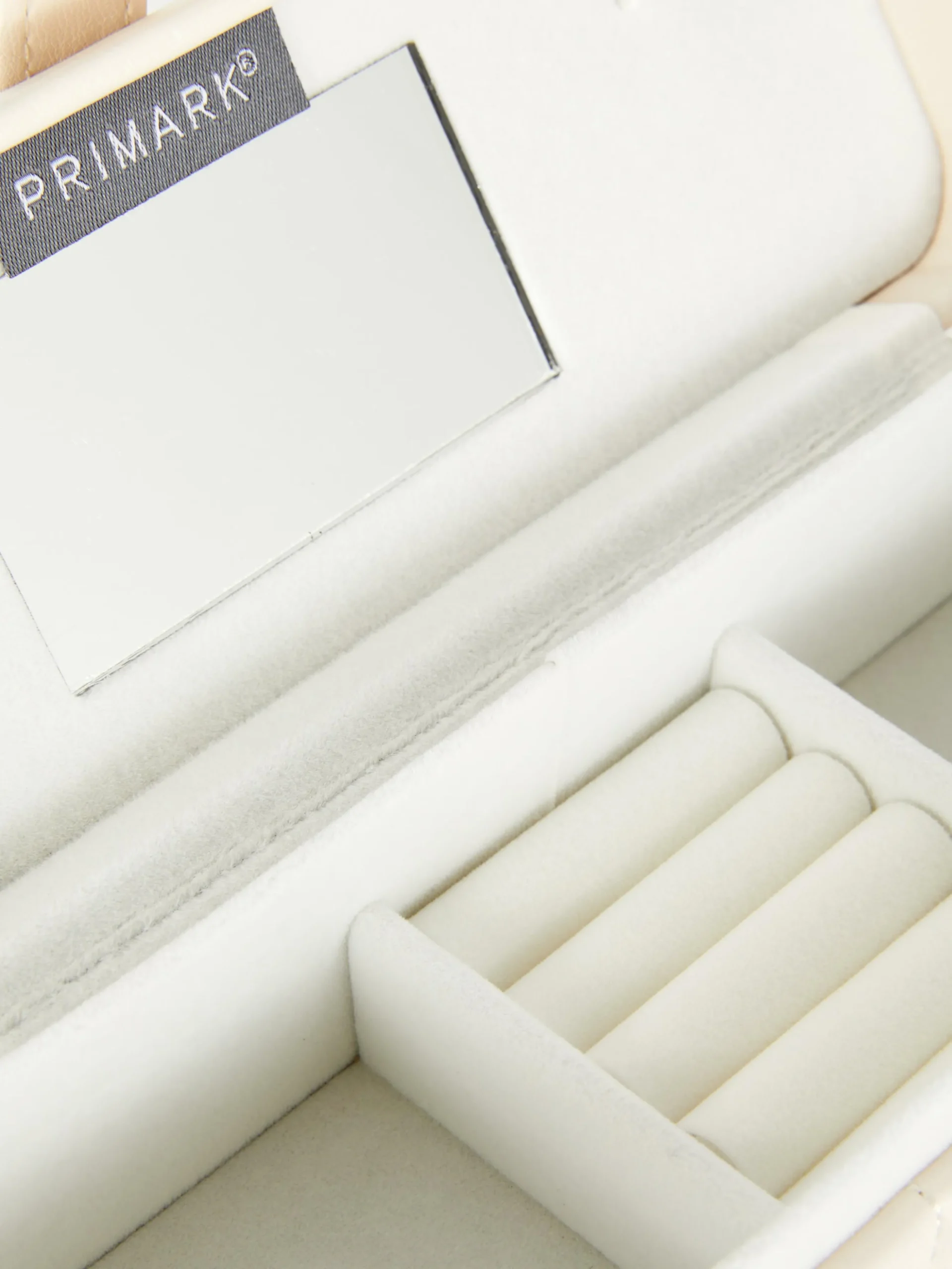 Caixa Joias Acolchoada Ondulada