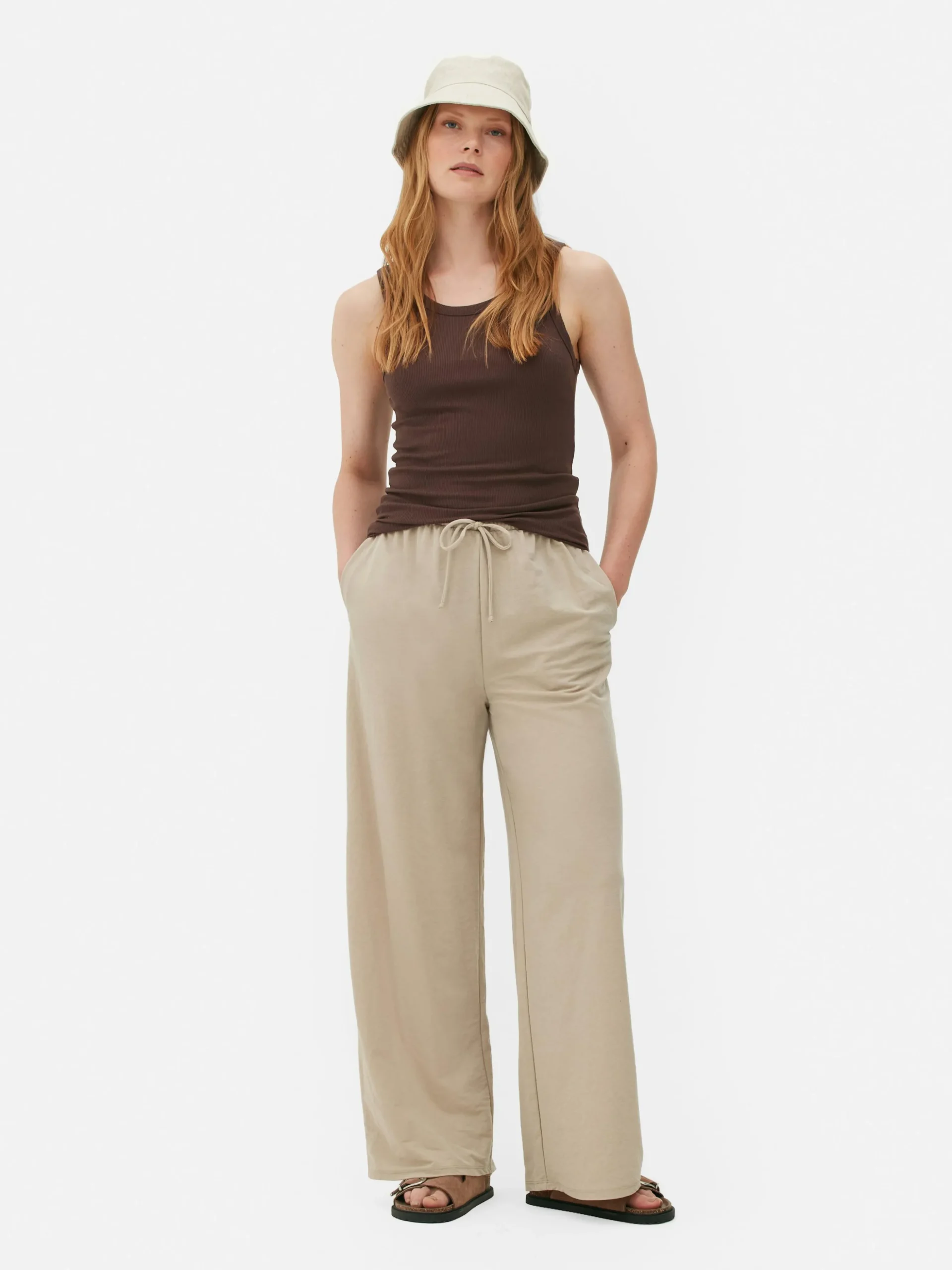 Calças Cordão Corte Perna Direita