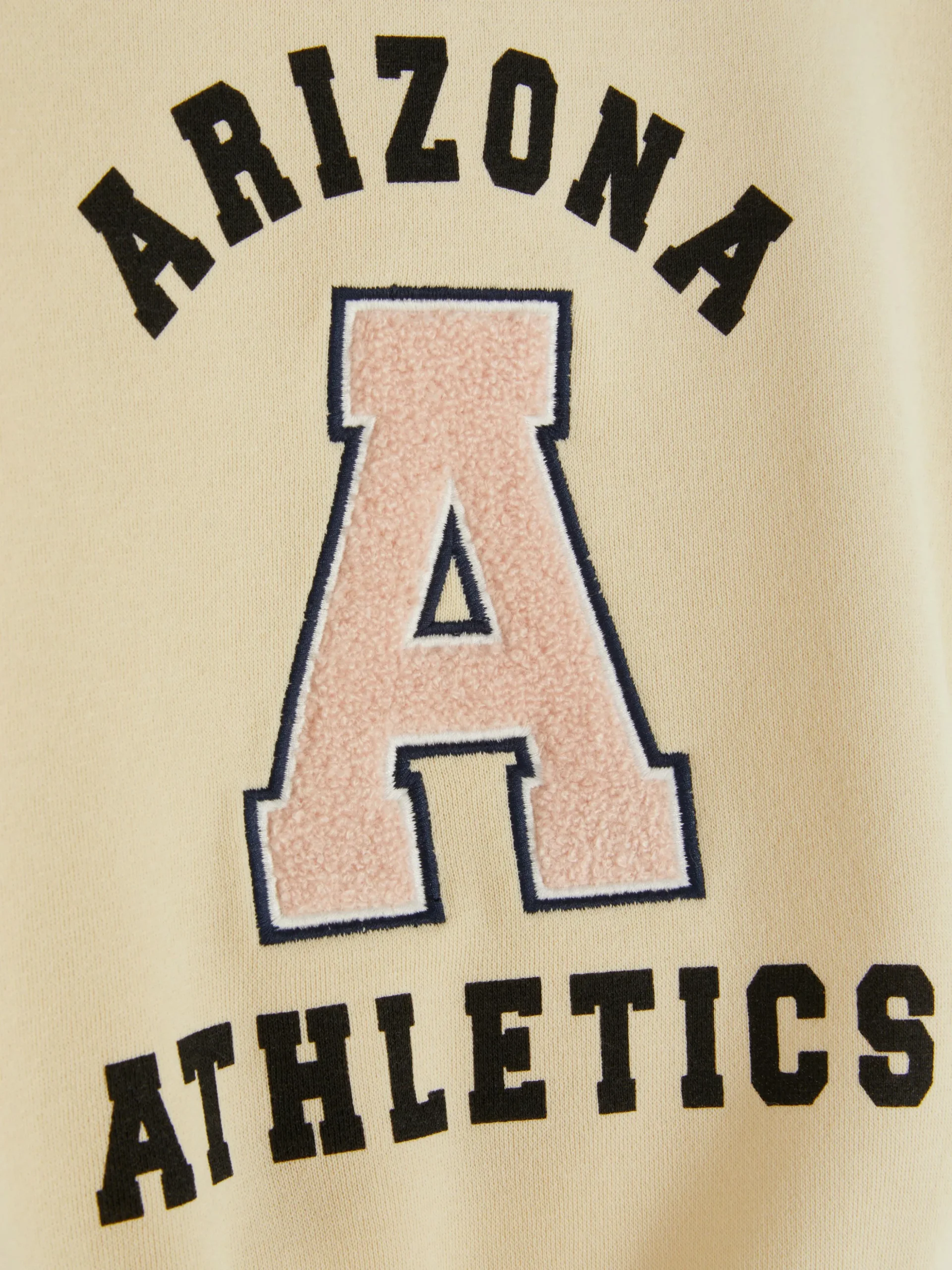 Camisola Estilo Universitário Letra Bouclé