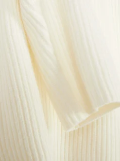 Camisola Gola Redonda Detalhe Botão