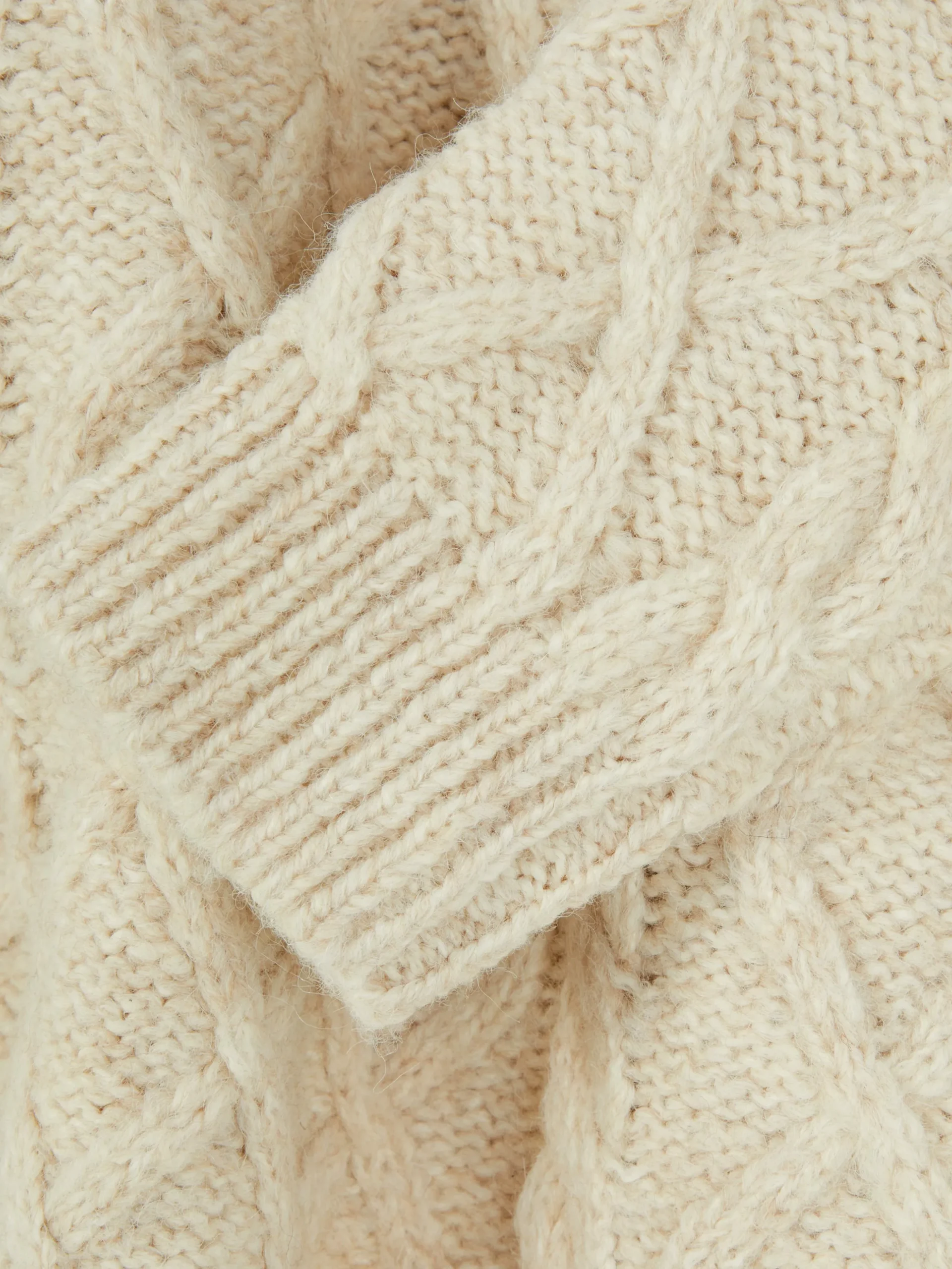 Camisola Malha Entrançada Botões Rita Ora