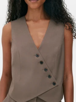 Colete Corte Assimétrico Botão Frente