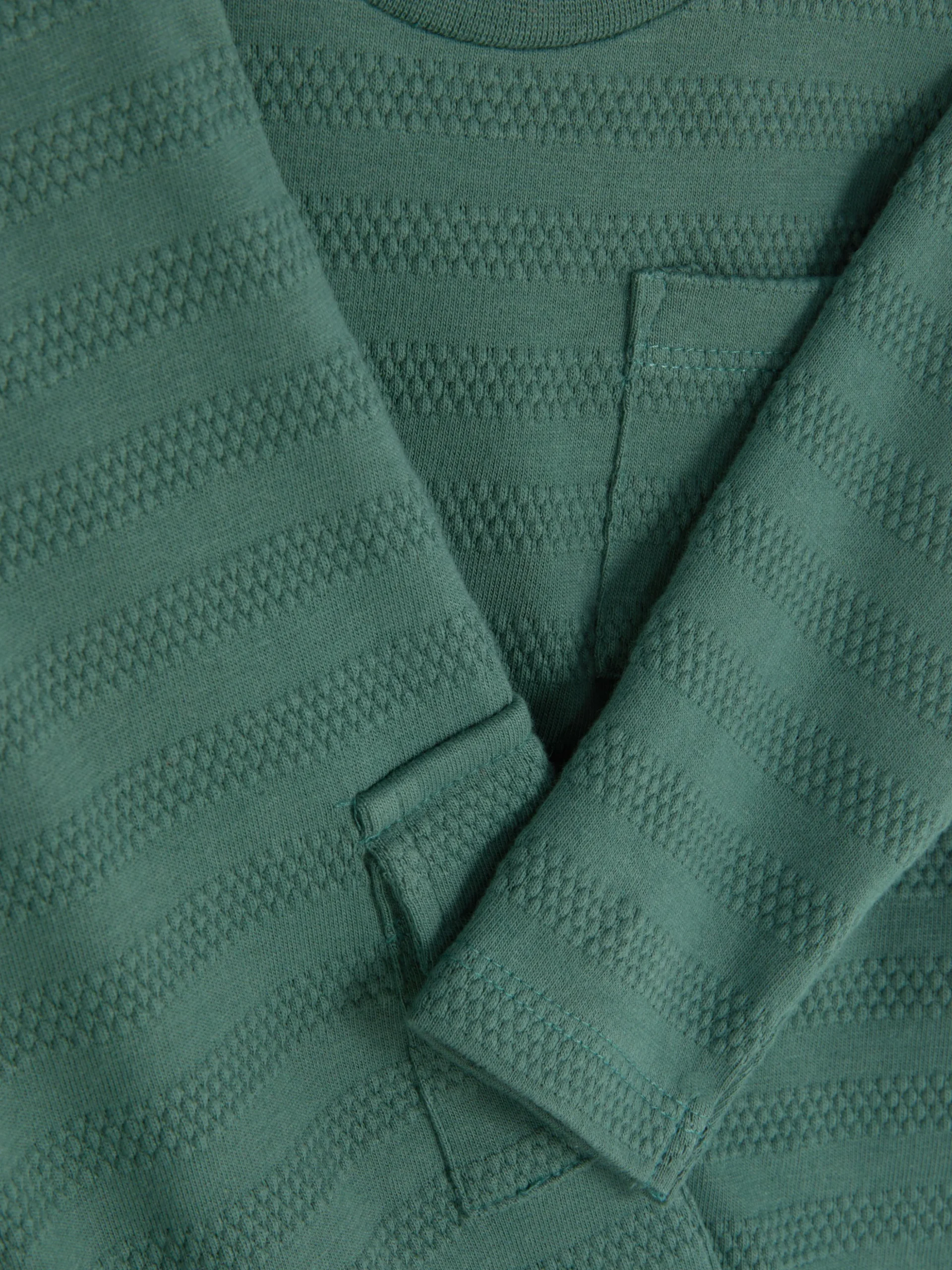 Conjunto T-shirt Texturada/calças Cargo