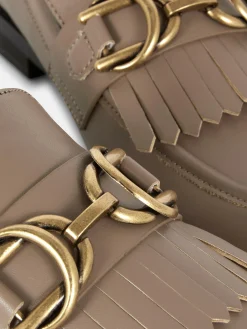 Loafers Fivelas Franjas