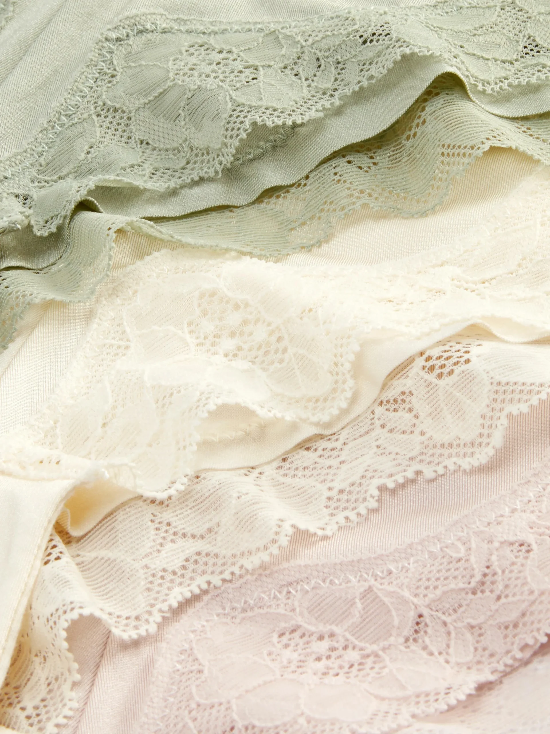 Pack 3 Tangas Microfibra Rebordo Renda