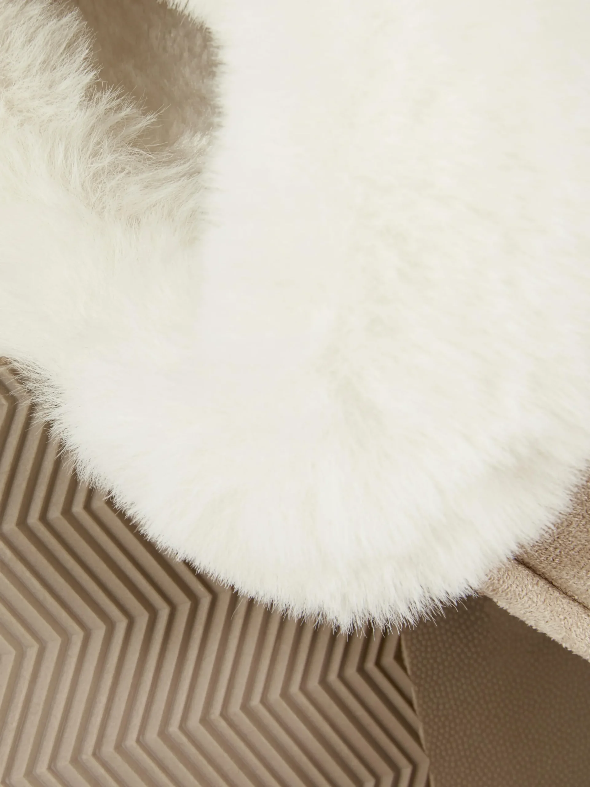 Pantufas Estilo Mocassim Forro Imitação Pelo