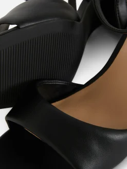 Sandálias Salto Ráfia Modelo Largo