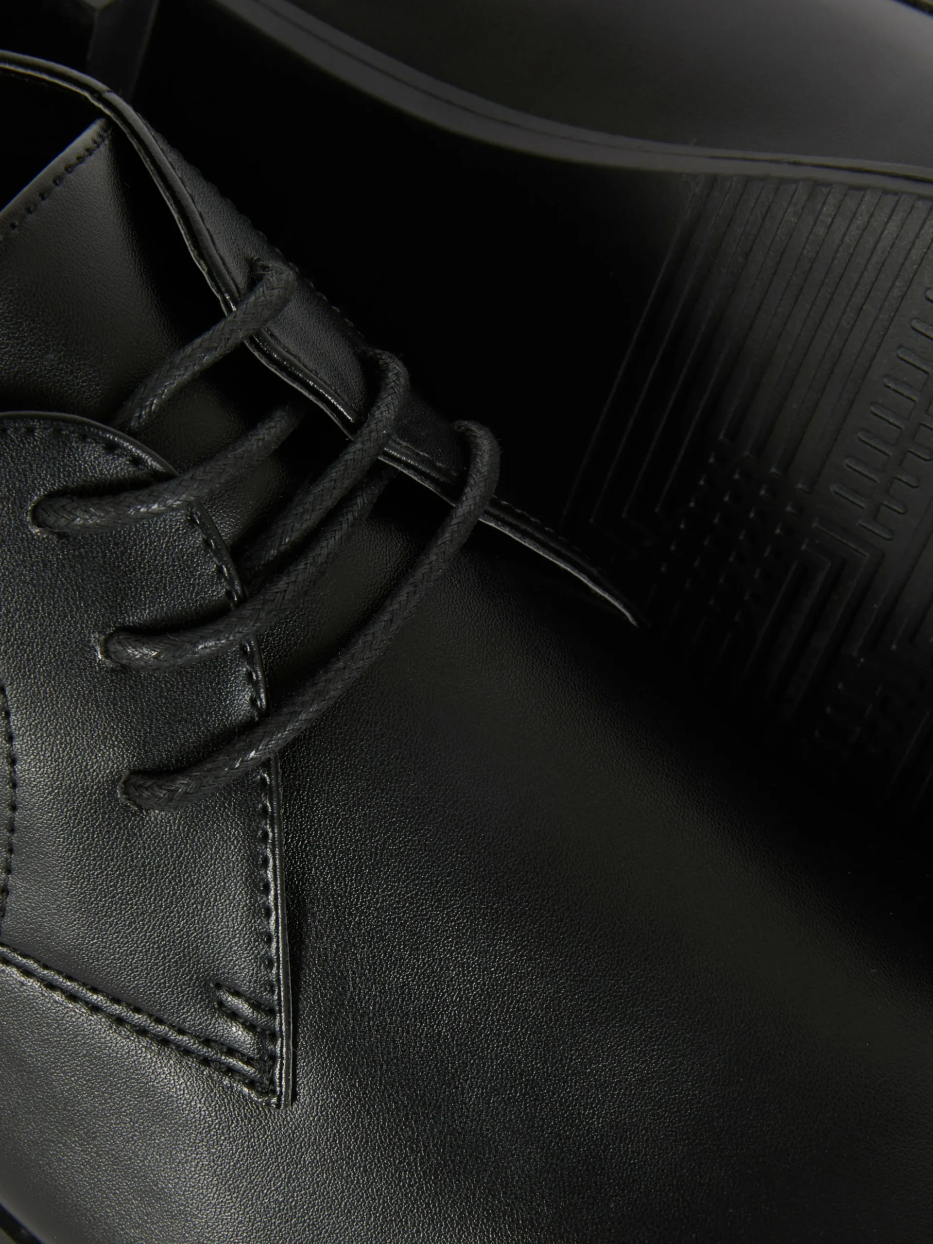 Sapatos Formais Atacadores