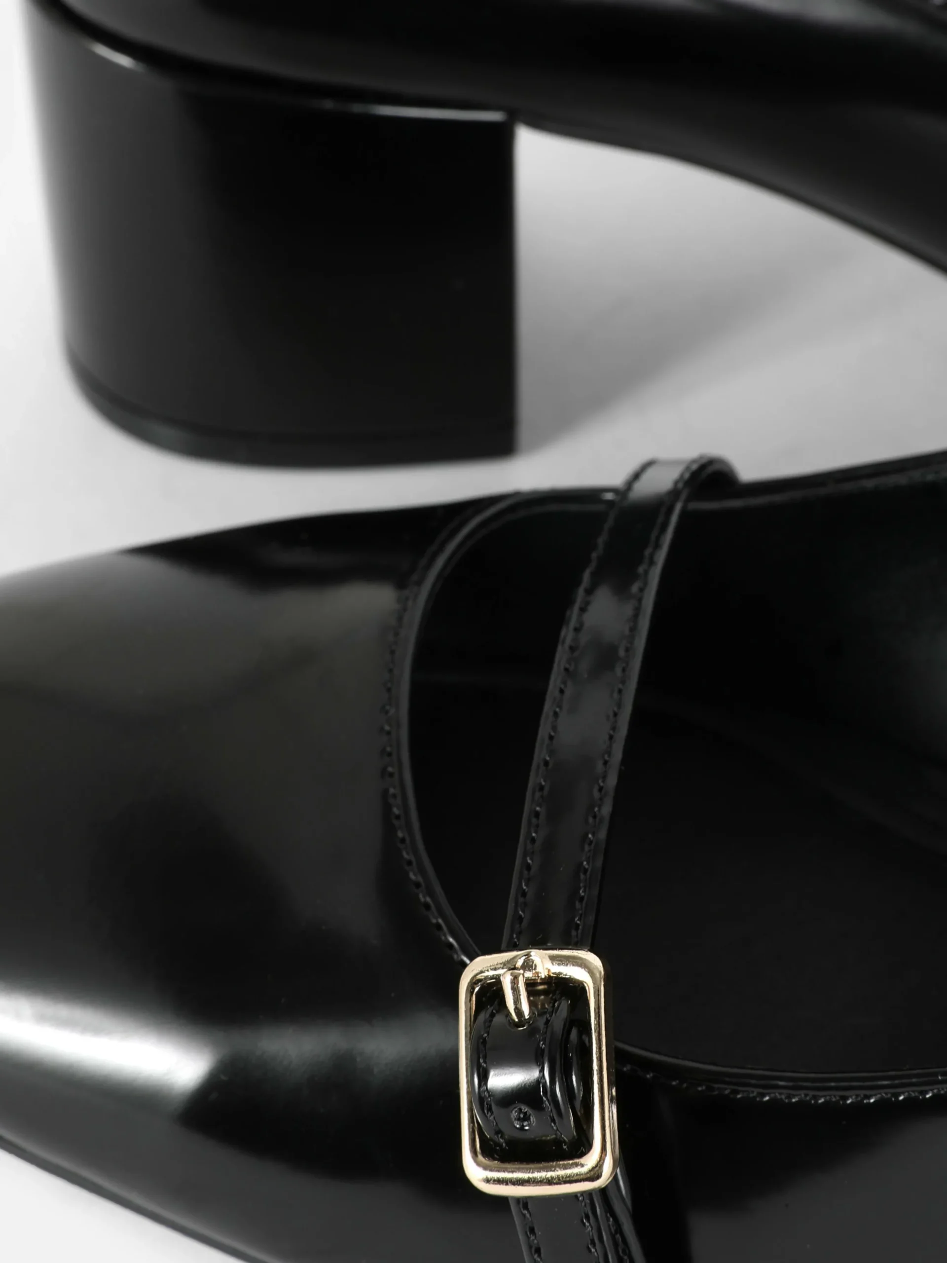 Sapatos Salto Alto Mary Jane Tira Tripla Rita Ora