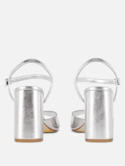 Sapatos Tacão Tira Curva Modelo Largo