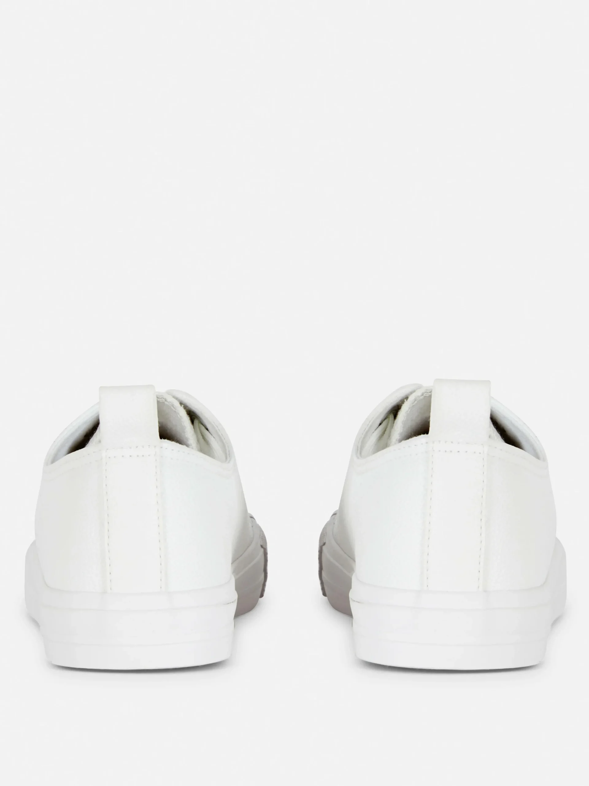 Ténis Cano Baixo Imitação Pele