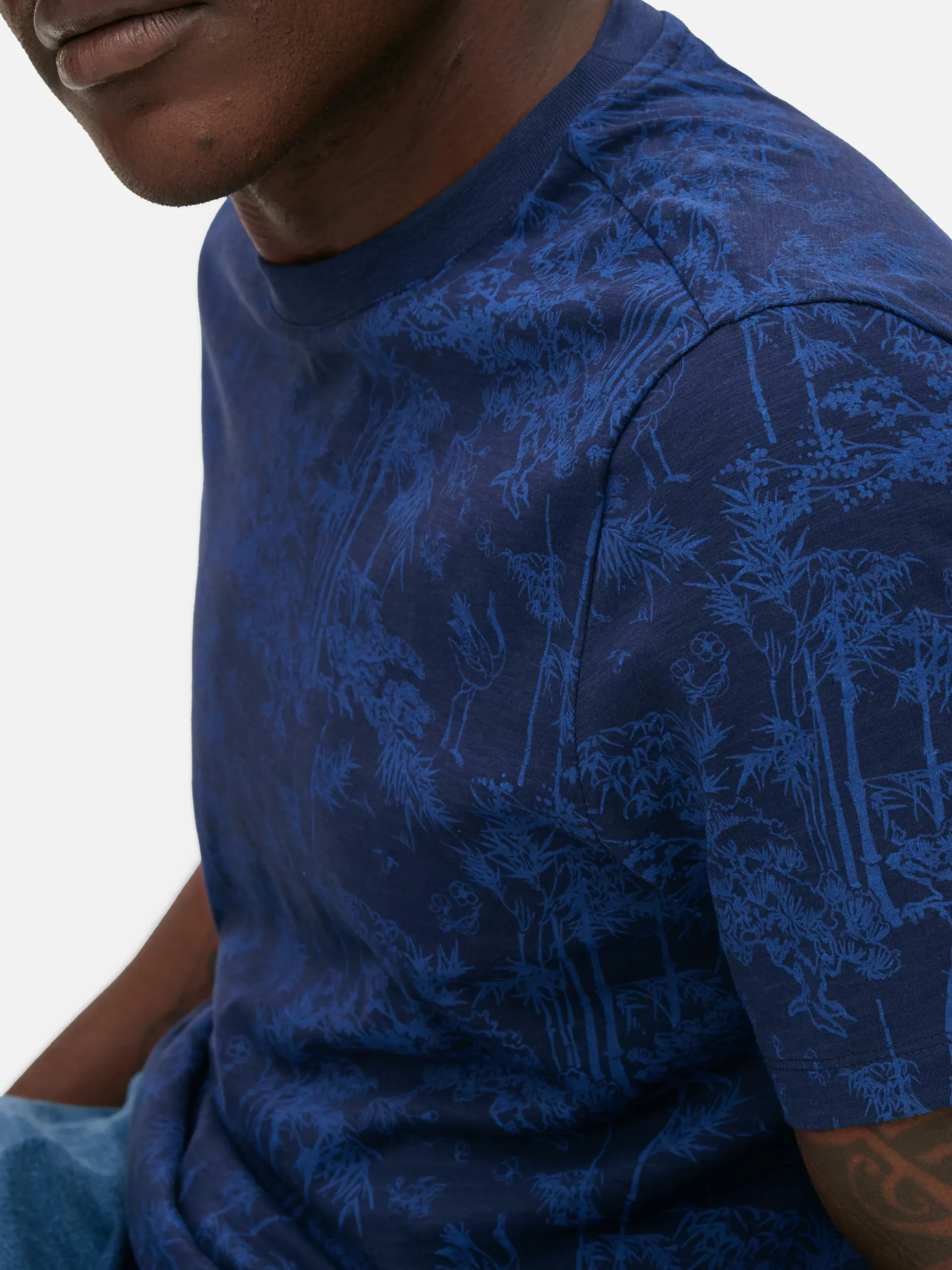 T-shirt Gola Redonda árvores Japonesas