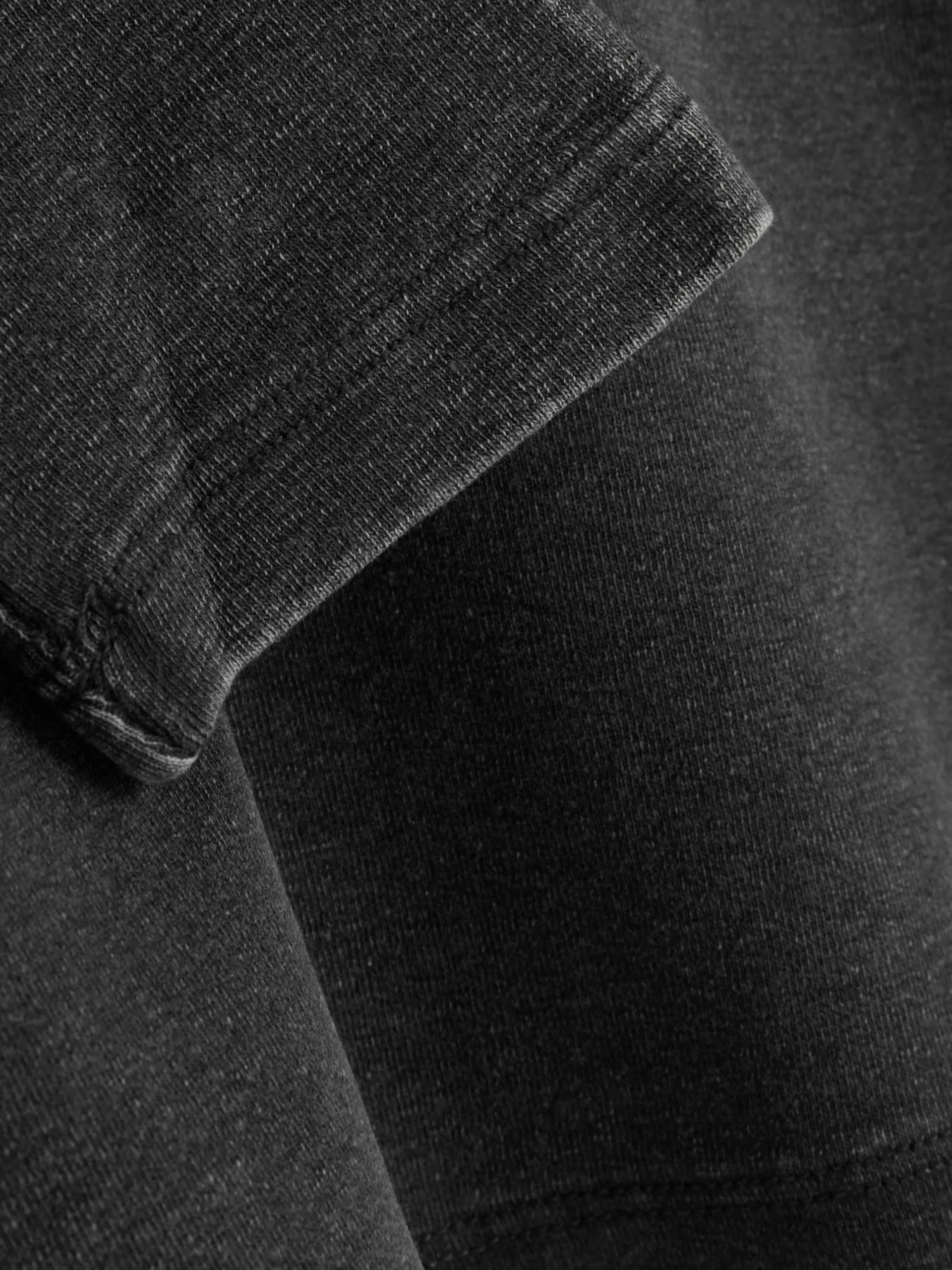 T-shirt Manga Comprida Lavagem ácida