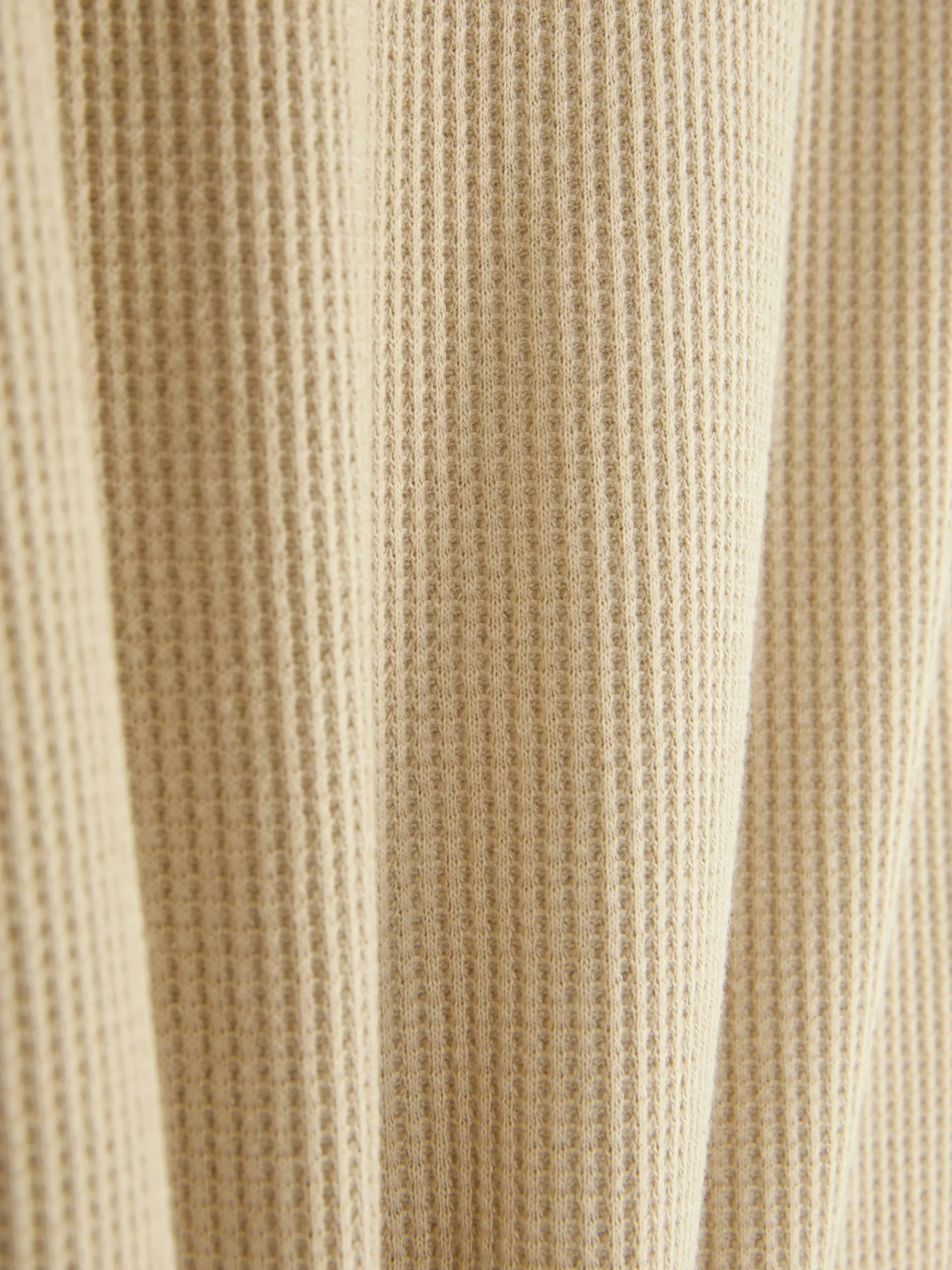 T-shirt Manga Comprida Padrão Waffle