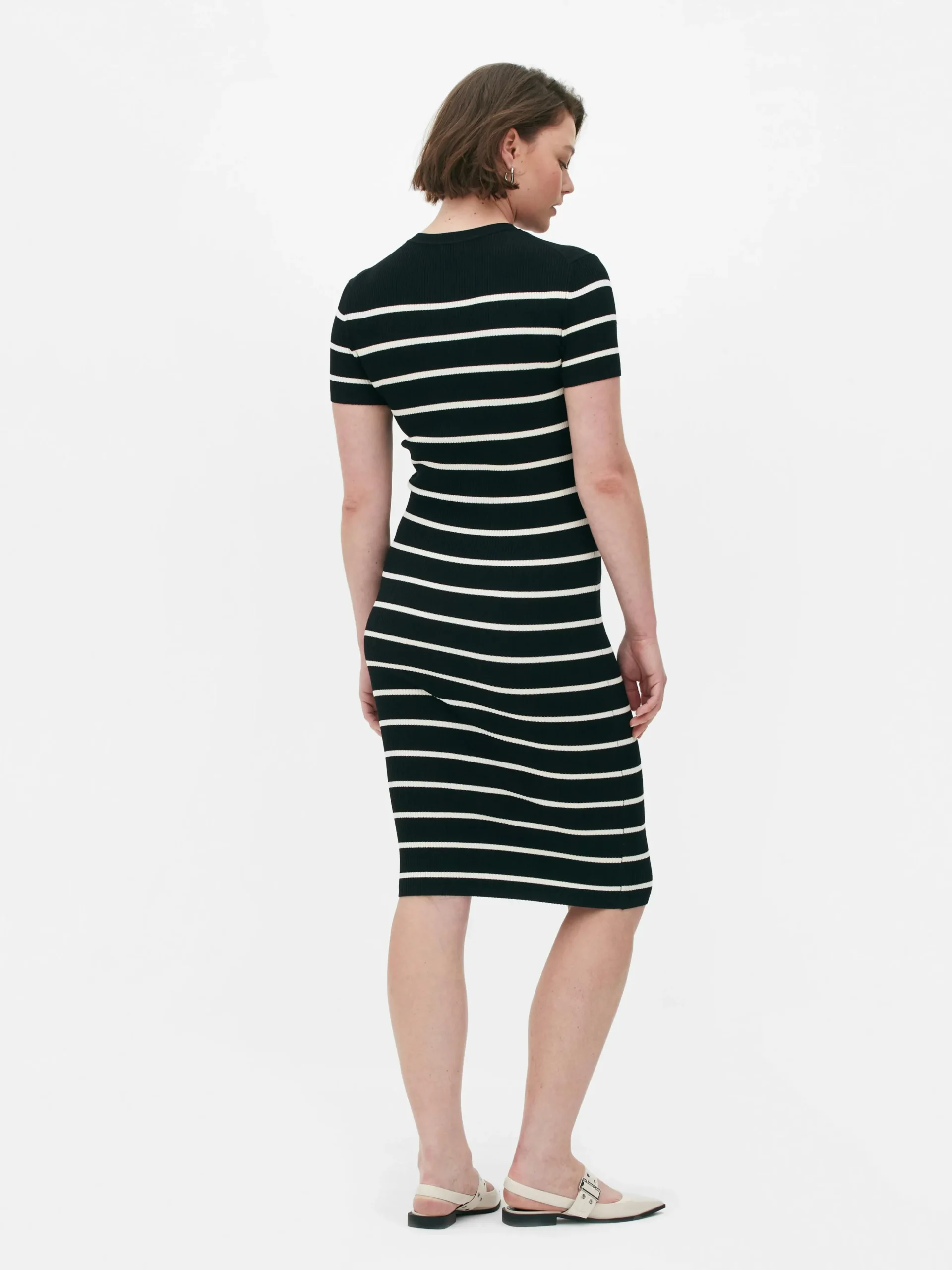 Vestido Camisola Midi Manga Curta