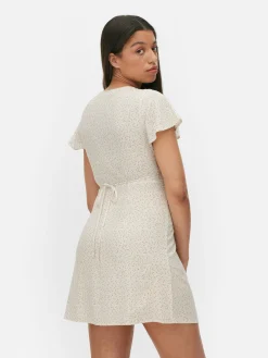 Vestido Mini Traçado Manga Capa